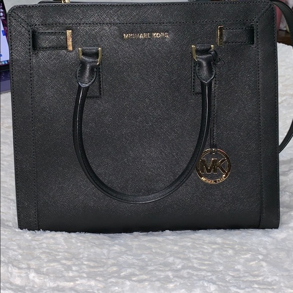 Purse - Picture 1 of 5